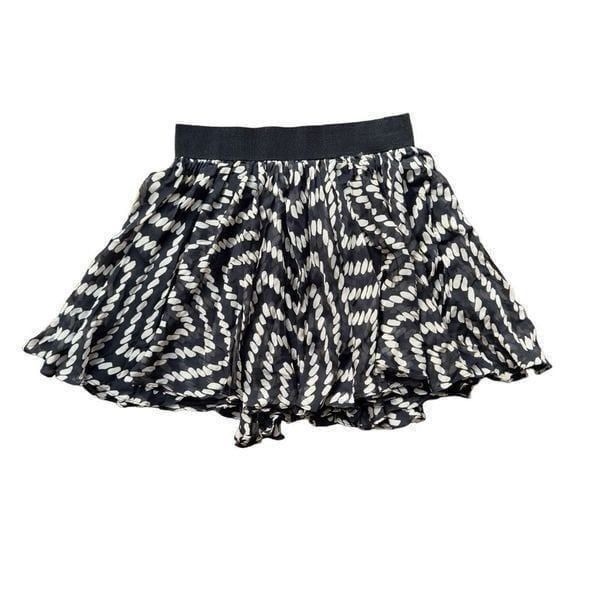 Vintage 90s made in USA 100% silk Milly of New York mini skirt sz 6