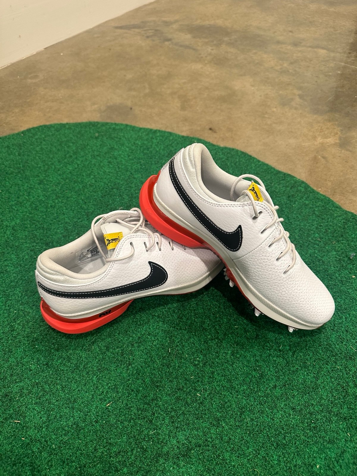 BRAND NEW- Nike Air Zoom Victory Tour 3 Golf Shoes White/red 6.5 MENS-8.5 WOMANS