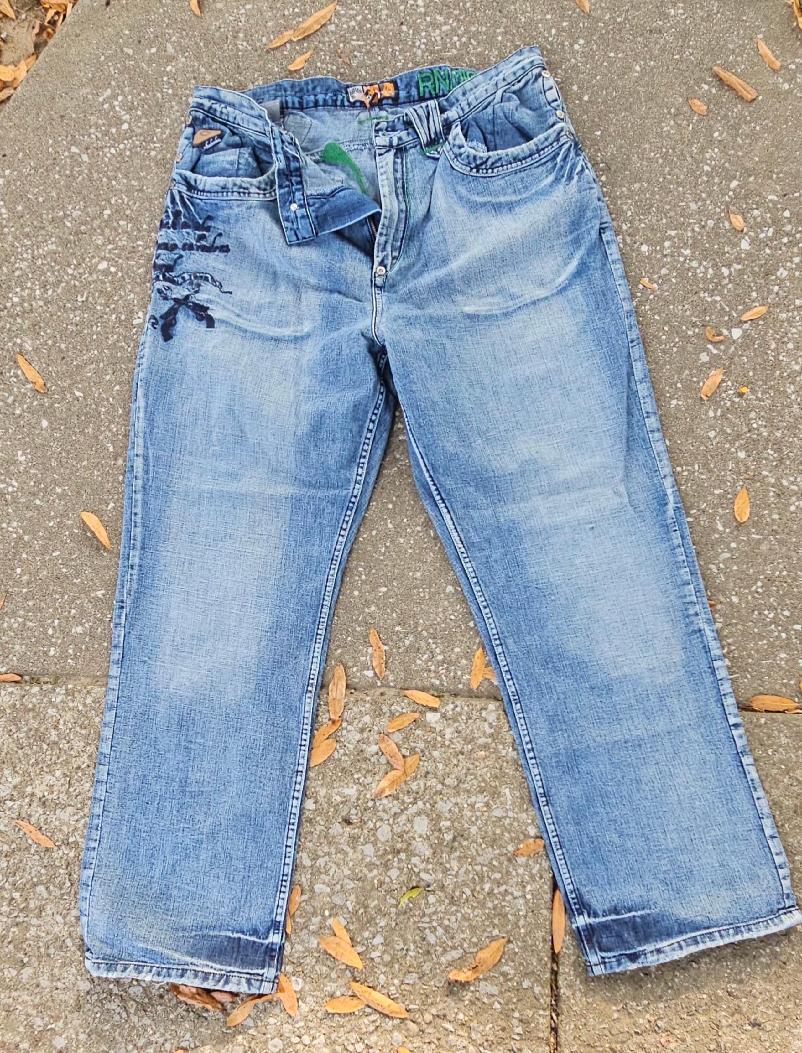 AKIDEMIKS MENS JEANS