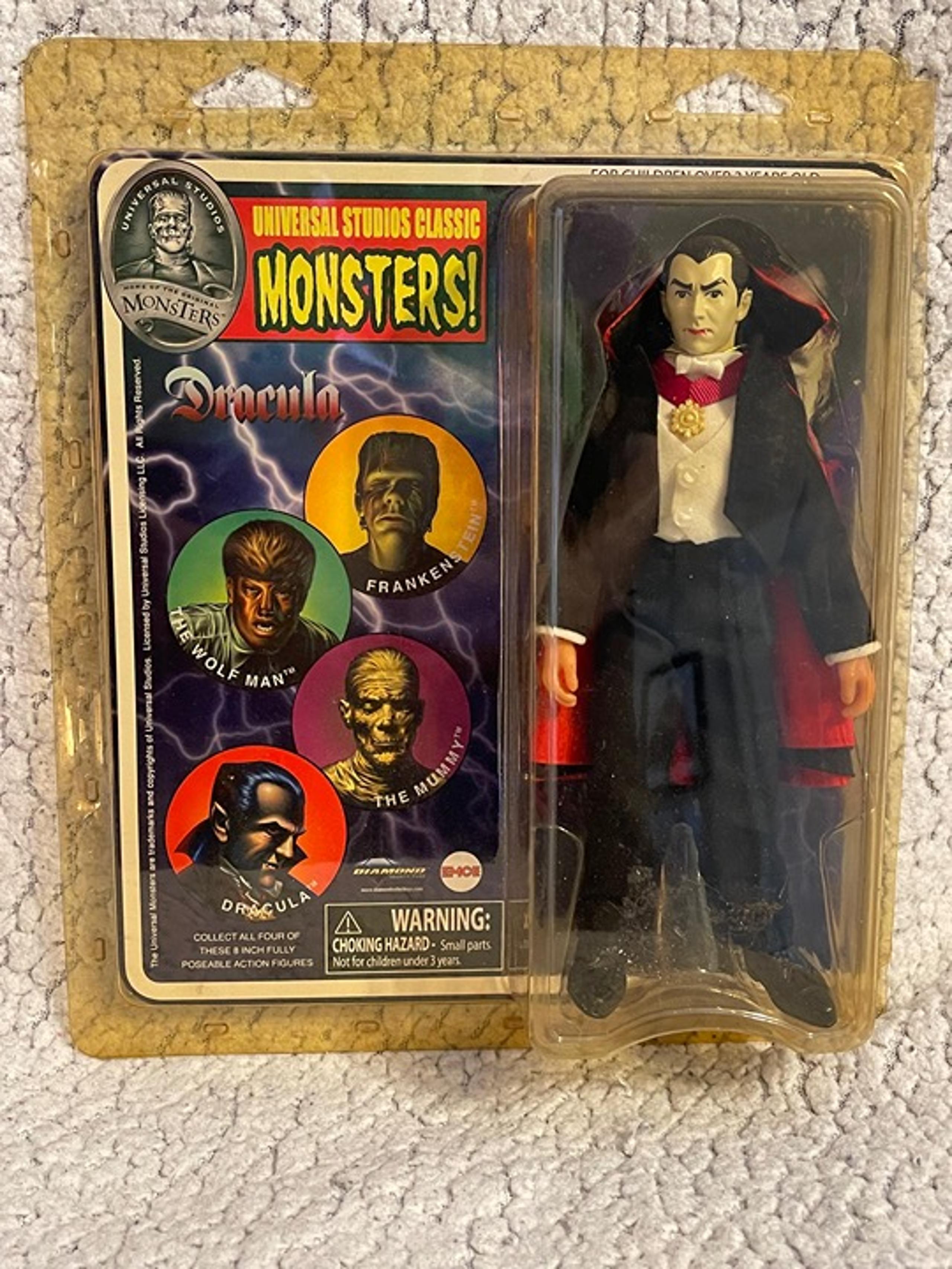 Universal Studios Classic Monsters Diamond Select Figure - Dracula