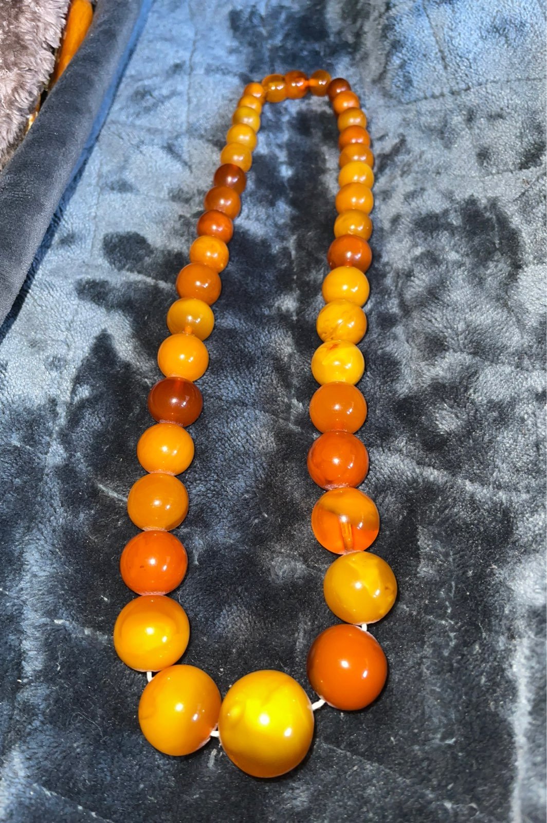 Amber necklace butterscotch 92 grams