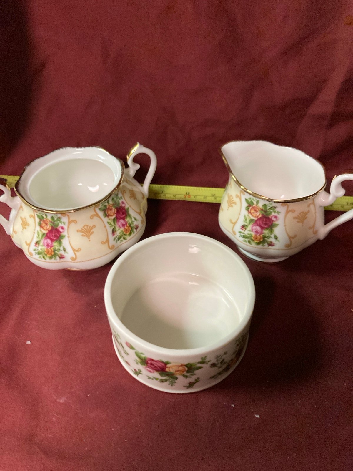 Royal Albert old country roses porcelain lot