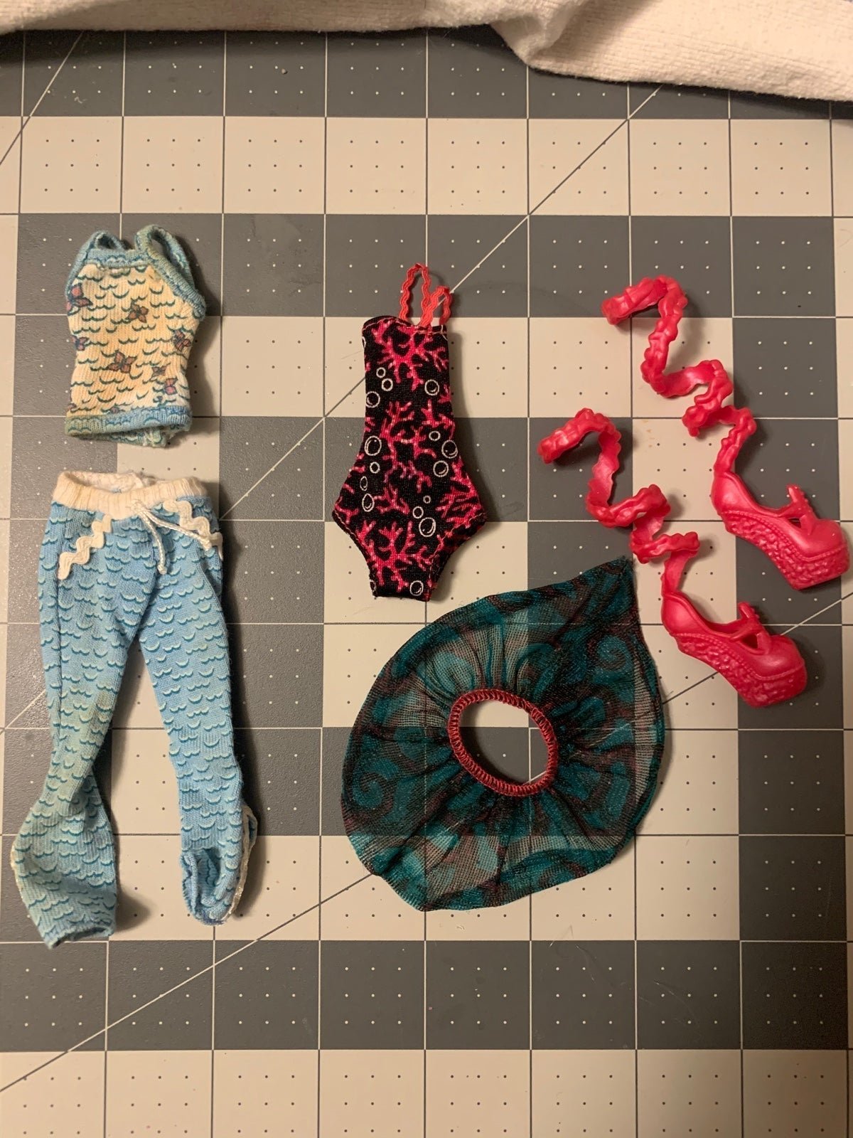 Monster High Lagoona Blue Accessories Lot