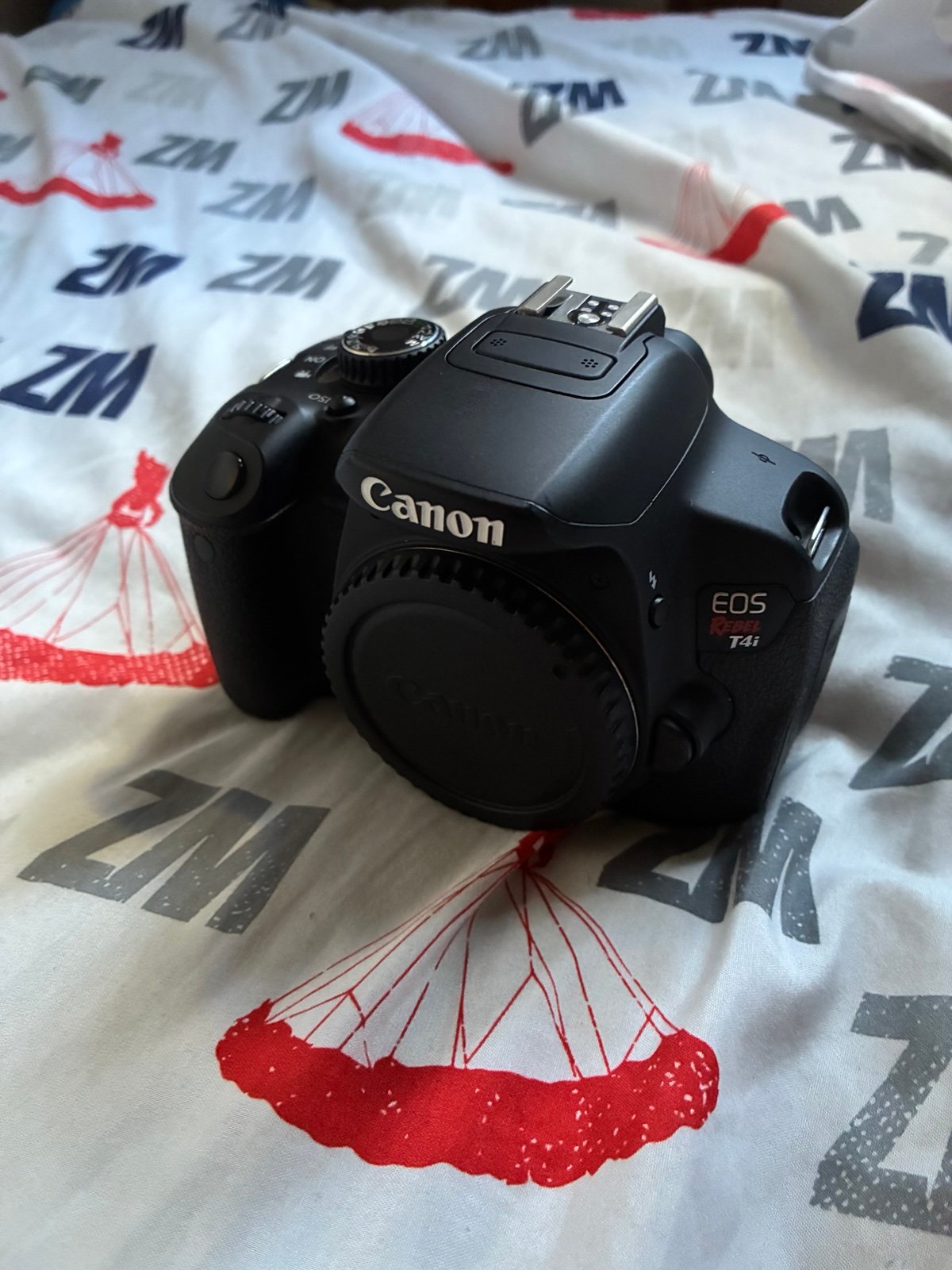 Canon t4i for sale