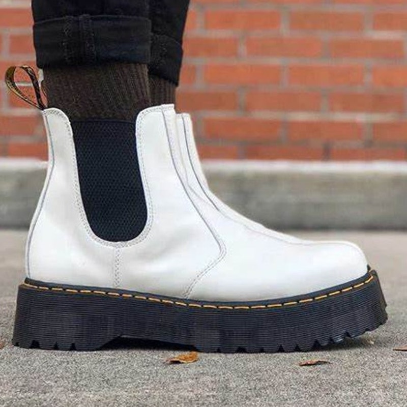 Dr. Martens 2976 Quad Platform Chelsea Women's Boot Size 7 NWT