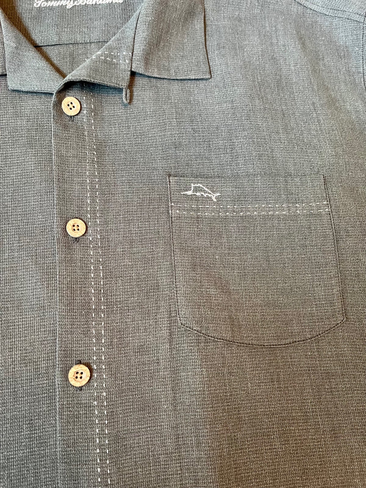 2 sales Tommy Bahama mens shirts
