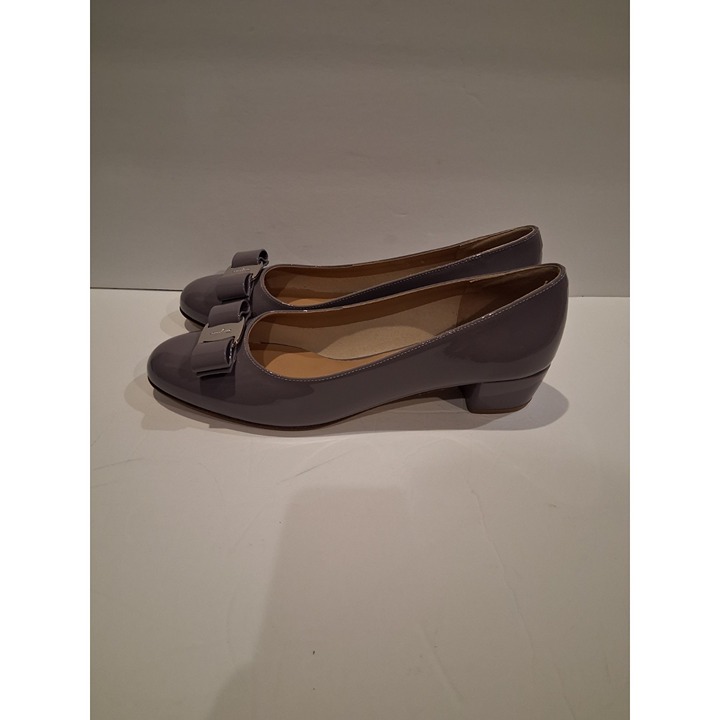SALVATORE FERRAGAMO Vara Violet Patent Leather Bow Low Heels NEW! Size 9B