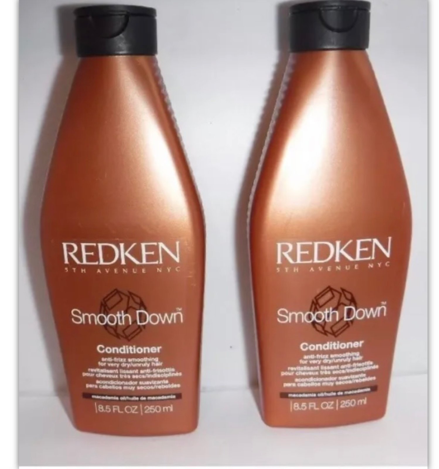 2 BOTTLES REDKEN SMOOTH DOWN CONDITIONER THERMAL CARE 8.5 Oz EA MACADAMIA OIL
