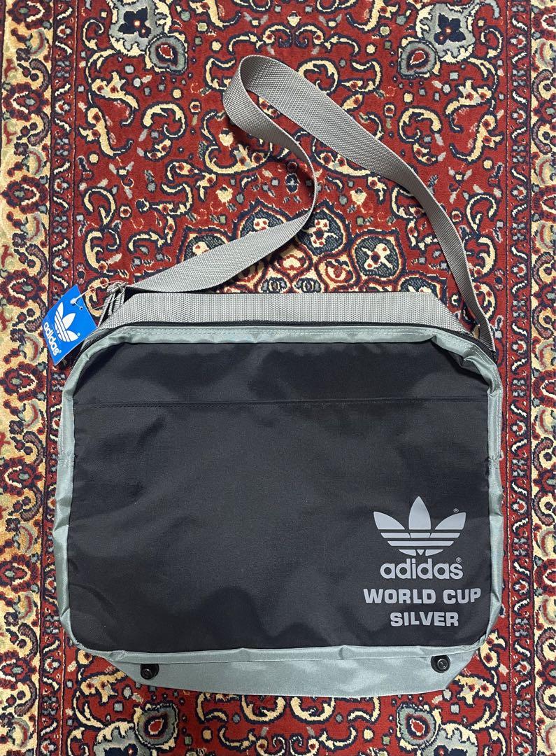 Adidas shoulder bag, 80s, Kanematsu tag, Made in Japan.