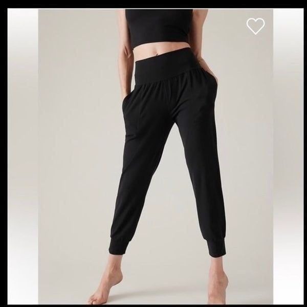 Athleta Salutation Jogger size LT Large Tall