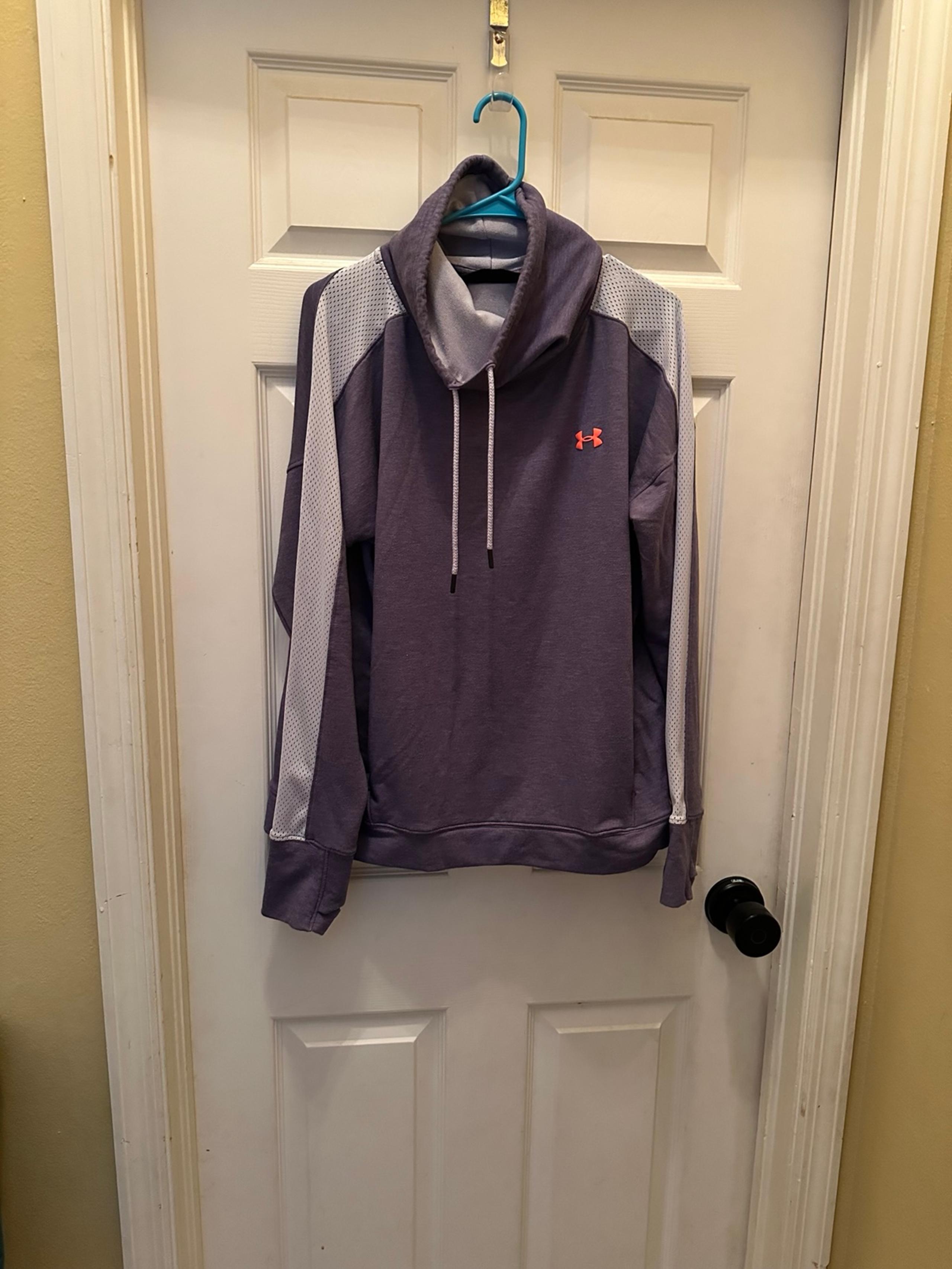 Under Armour sweatshirt