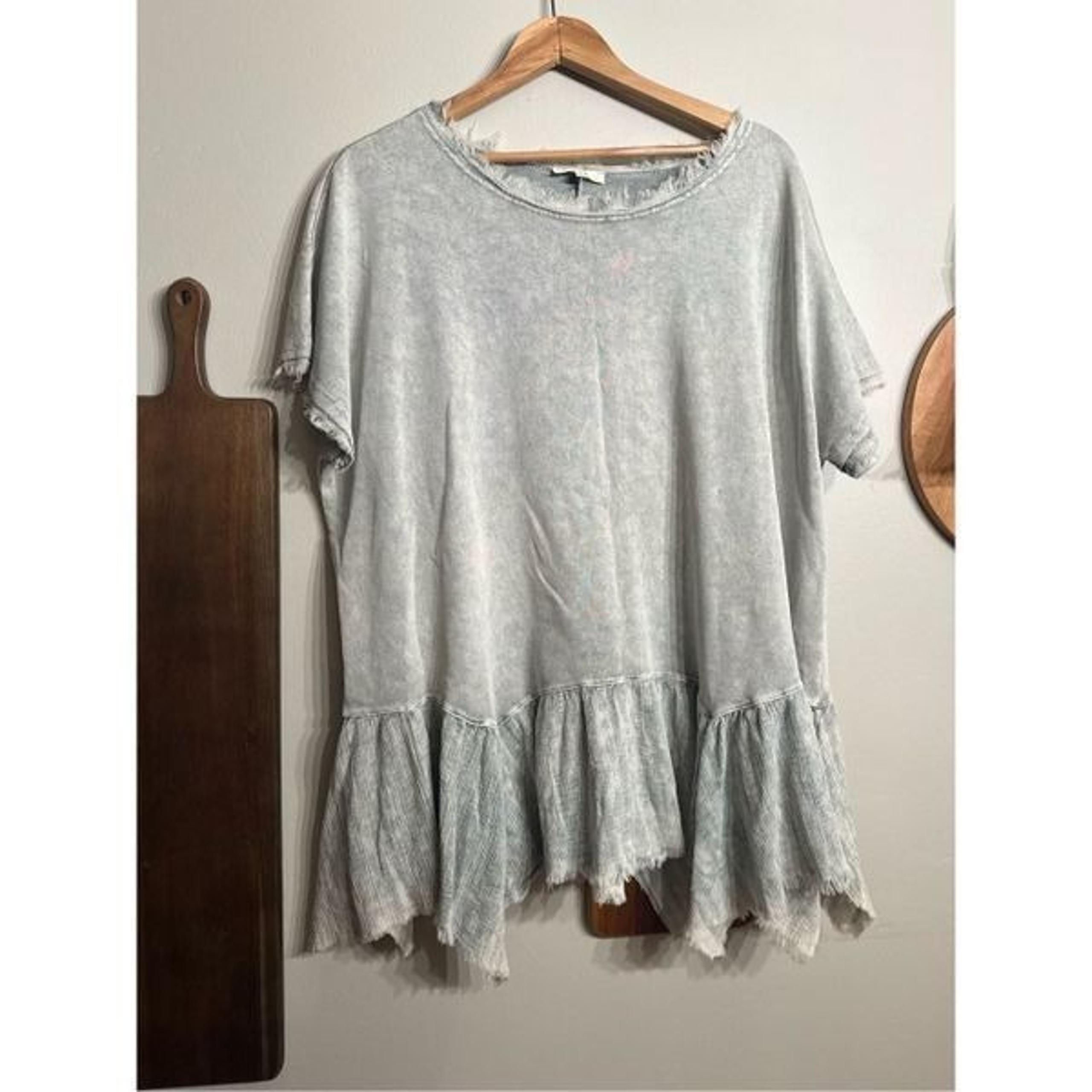 Easel Green Distressed Oversized Short Sleeve Fringed Tunic Blouse Size Small