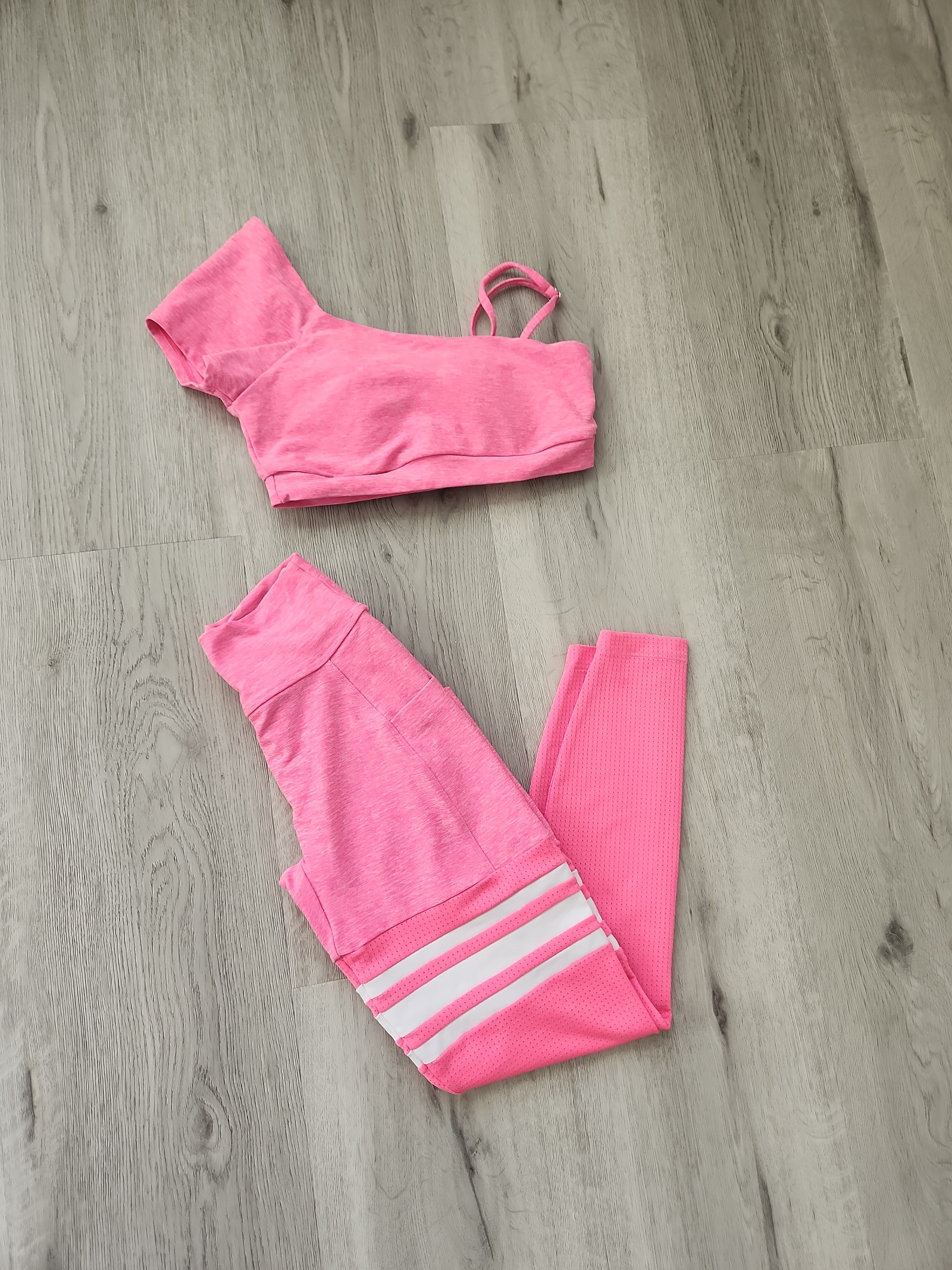 Bombshell sportswear