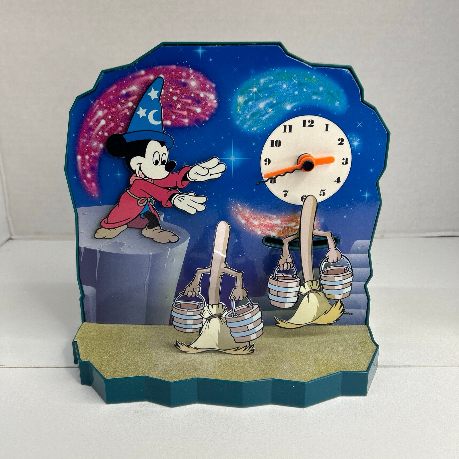 Disney Time Works Animated Action Vintage Clock