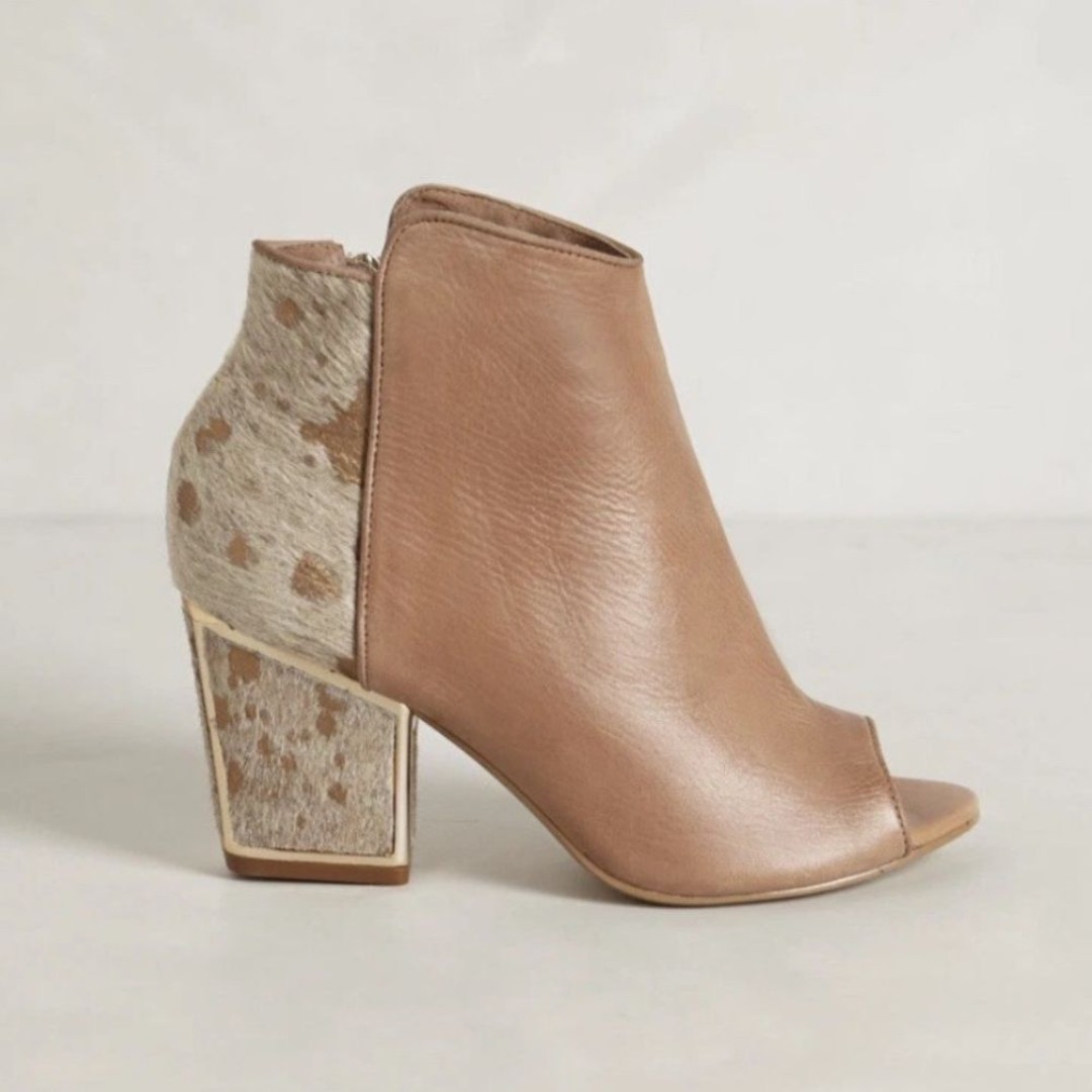 Anthropologie Klub Nico Clary Leather Peep Toe Booties Calf Hair USA 9 EUA 40