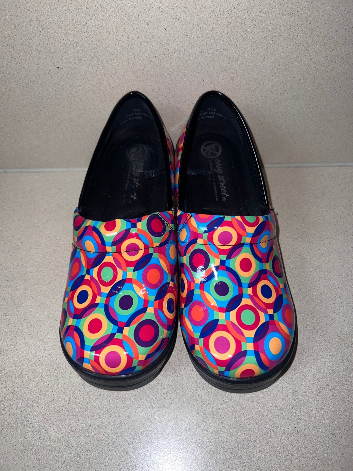 Easy Street Women’s Nursing Shoes - Clogs - Size 6.5 - Preowned