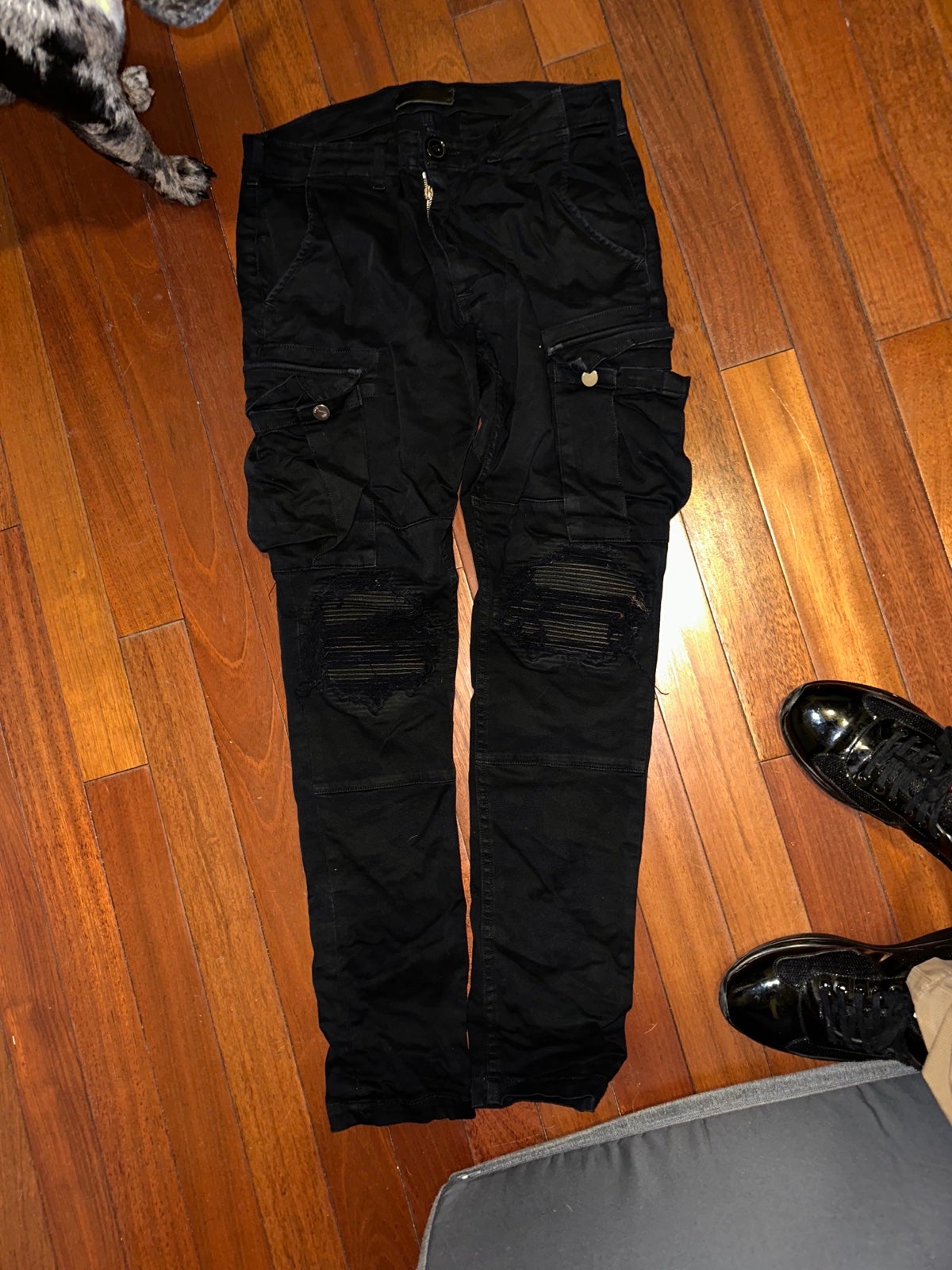 Black MX1 Amiri Cargos 32