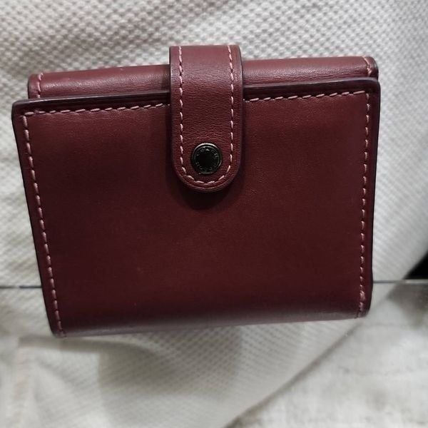 Coach Small Trifold Wallet in Bordeaux
