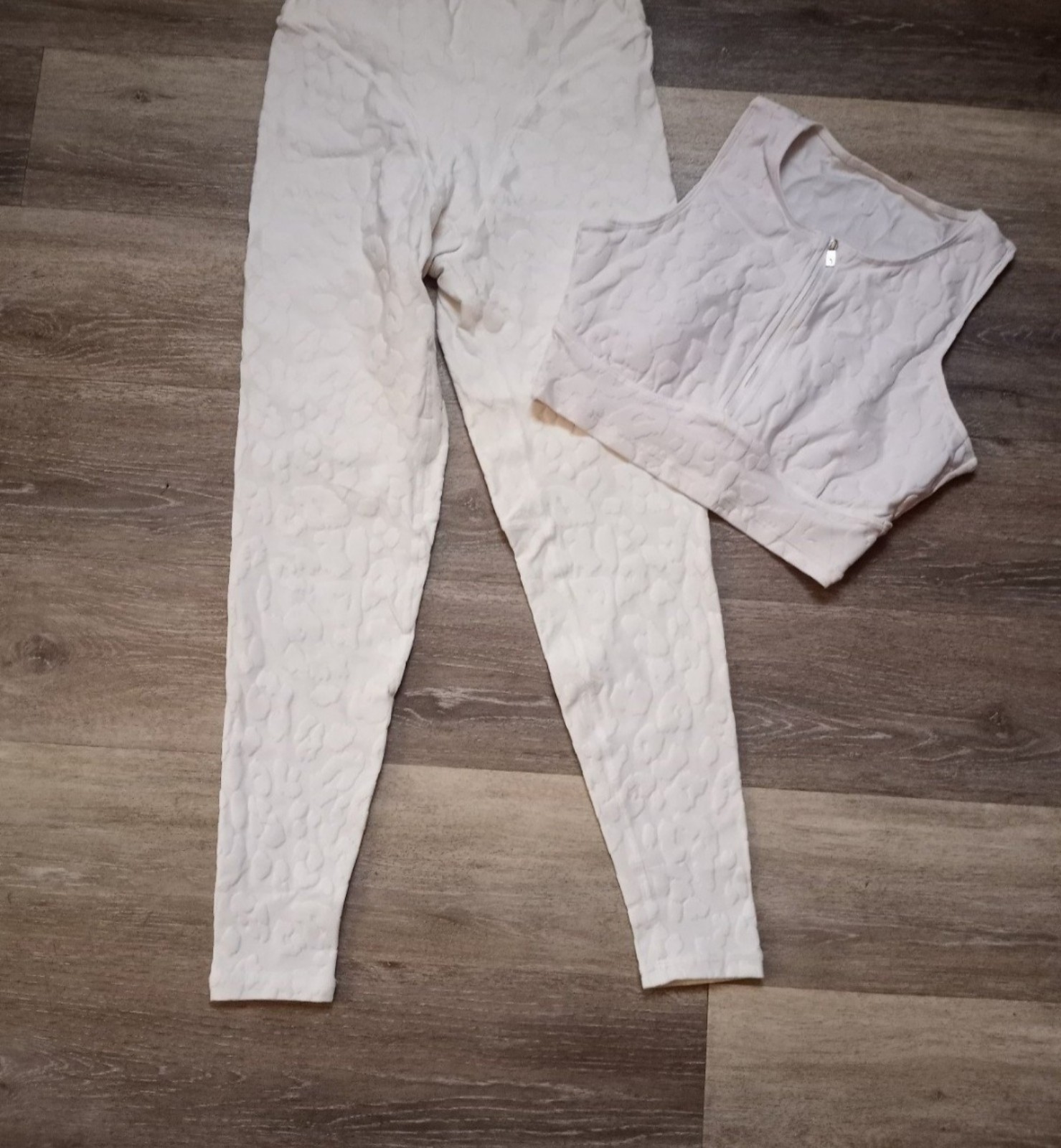 White sexy buffbunny gym set