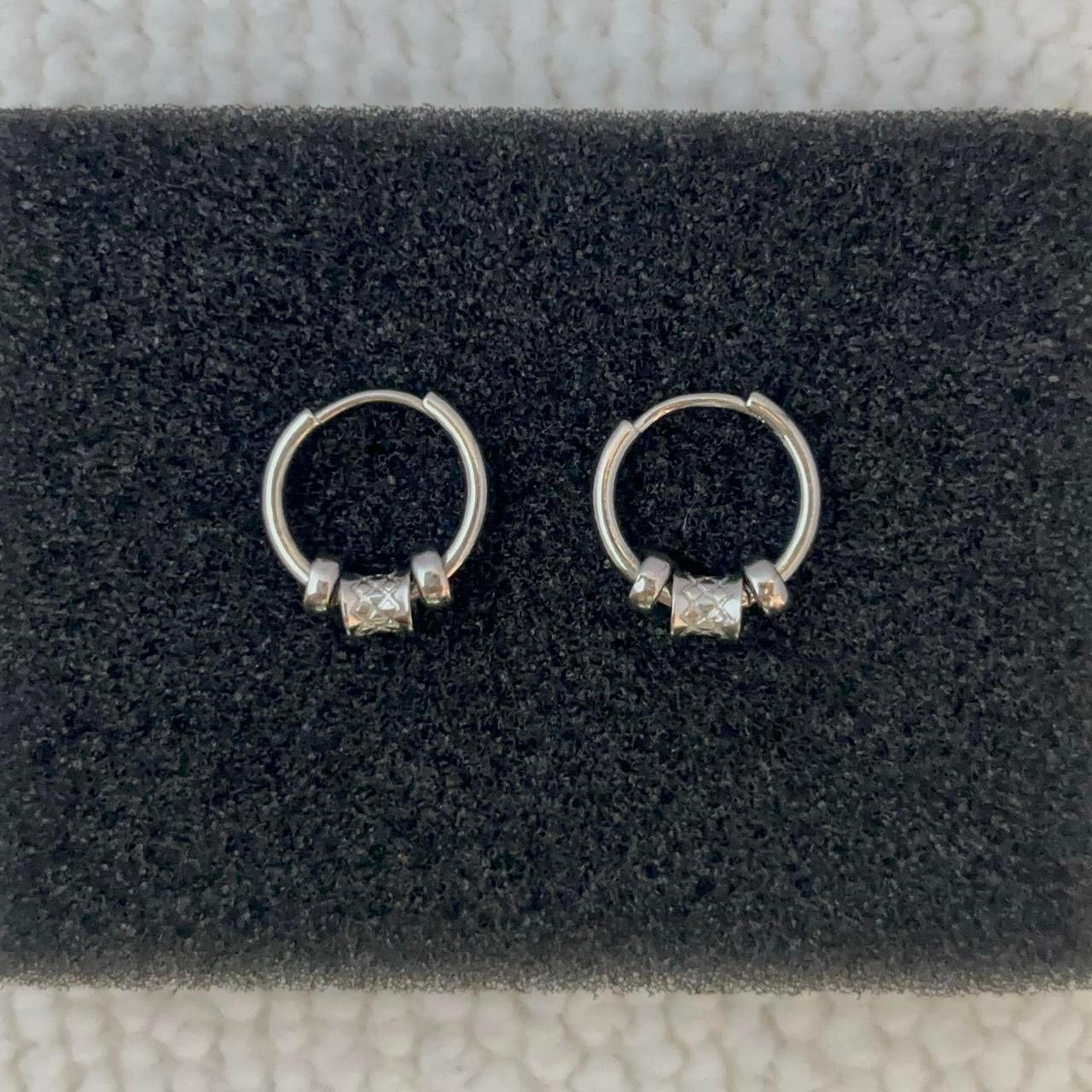 Small Hoop Earrings for Men Women,Streetwear Hip Hop Punk Unisex Earrings