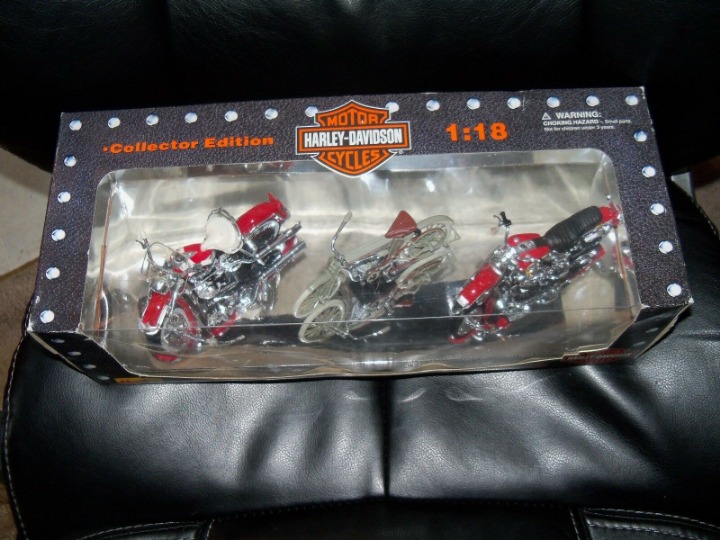 MAISTO, HARLEY-DAVIDSON MOTORCYCLE COLLE