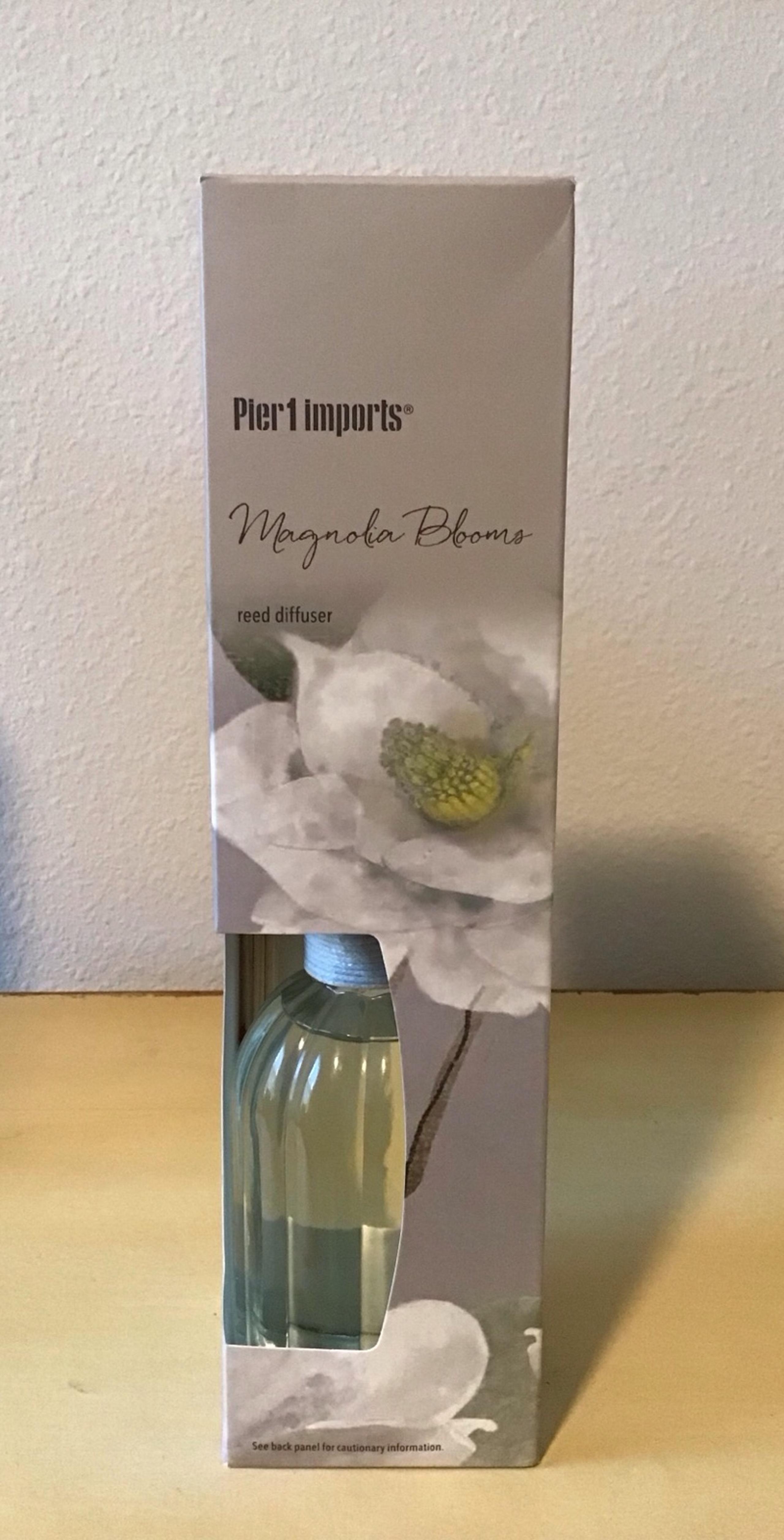 NEW- Pier 1 Reed Diffuser Magnolia Blooms 8 oz Fragrance Oil Air Freshener