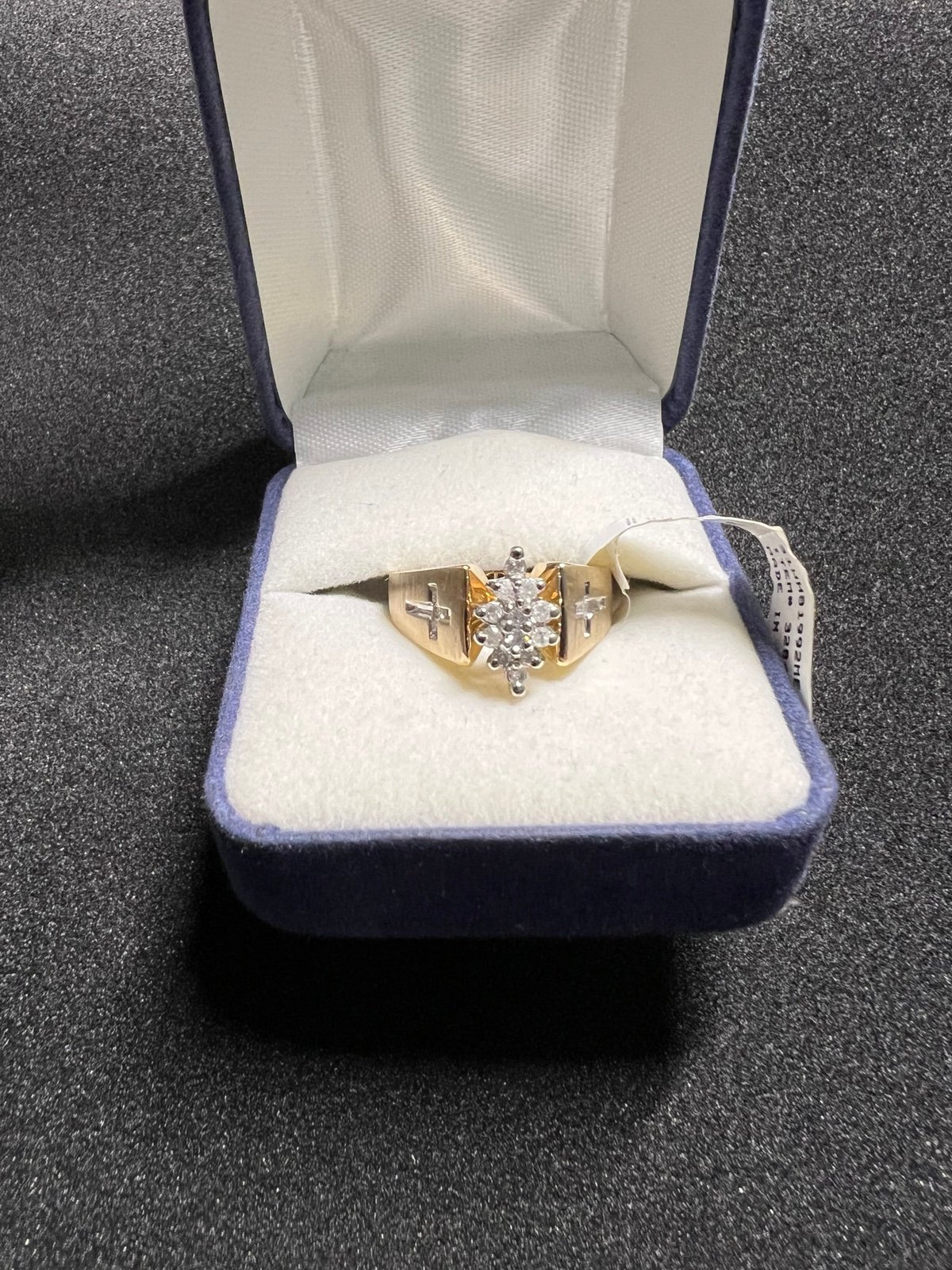 Real solid 10k gold with natural diamonds ring