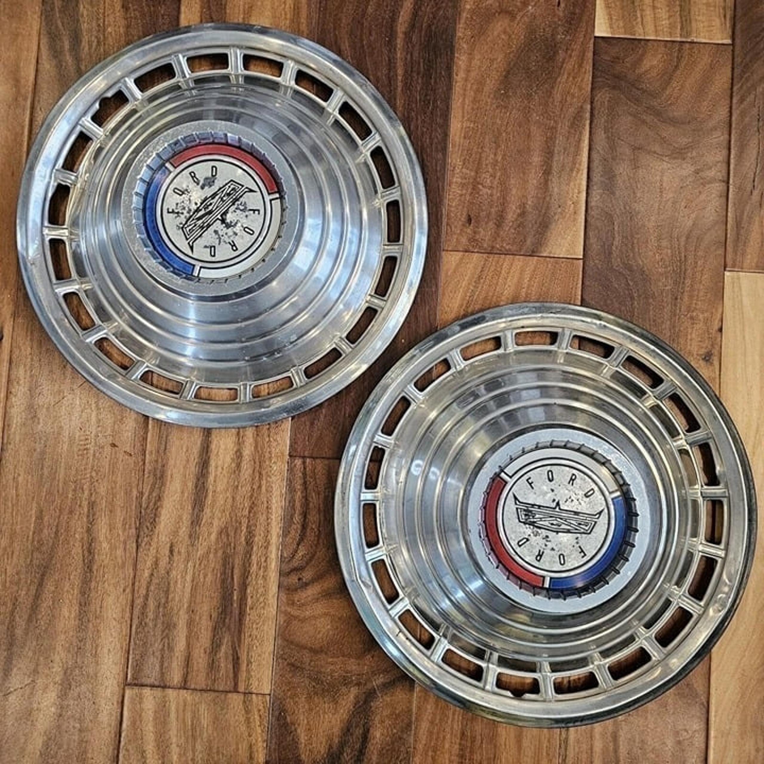 1963 Ford Galaxie Country Squire Wagon Dish Hubcap Hub Caps Set Of 2 1960s