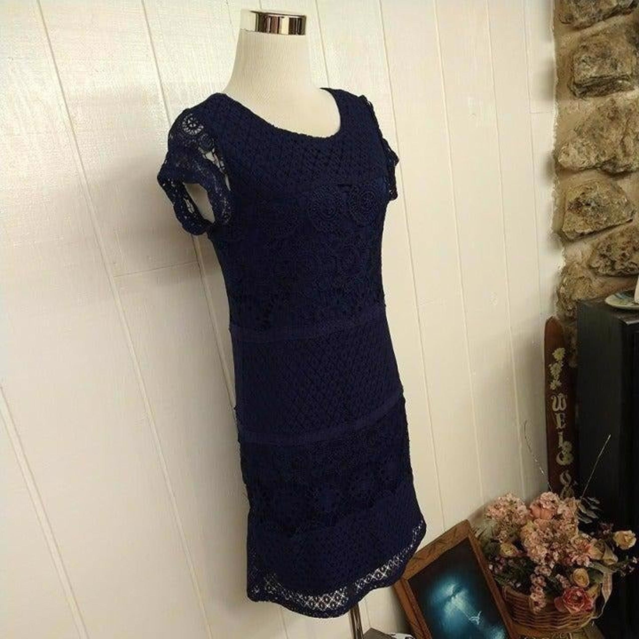 Xhilaration Lace Dress Womens Sz Medium Navy Blue Short Sleeve Scoop Neck Lined