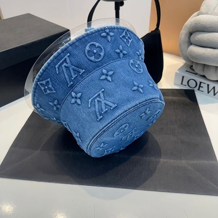Lｖ hat