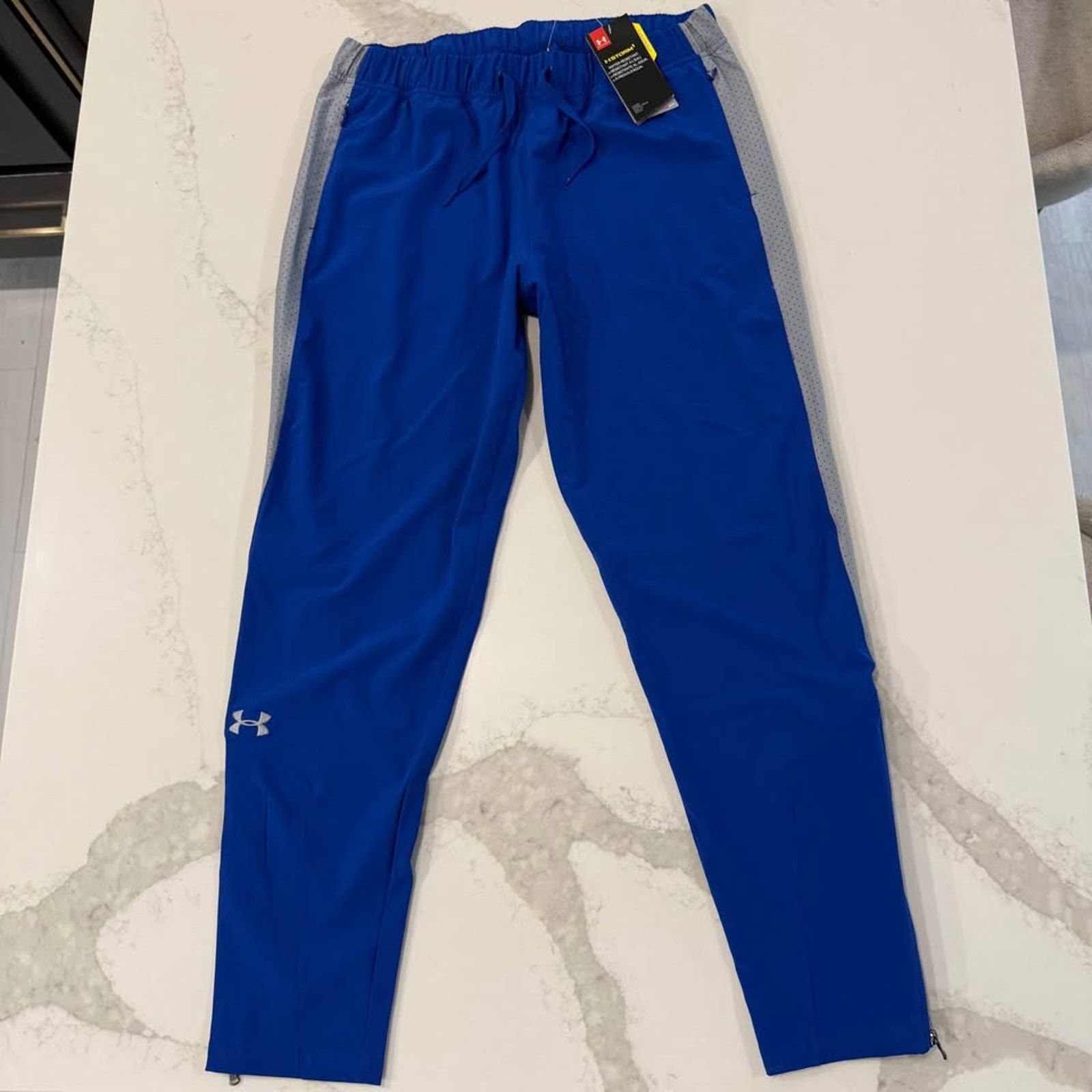 Under Armour Storm NWT Activewear Pants Womens Medium LooseFit Blue ZipperAnkles