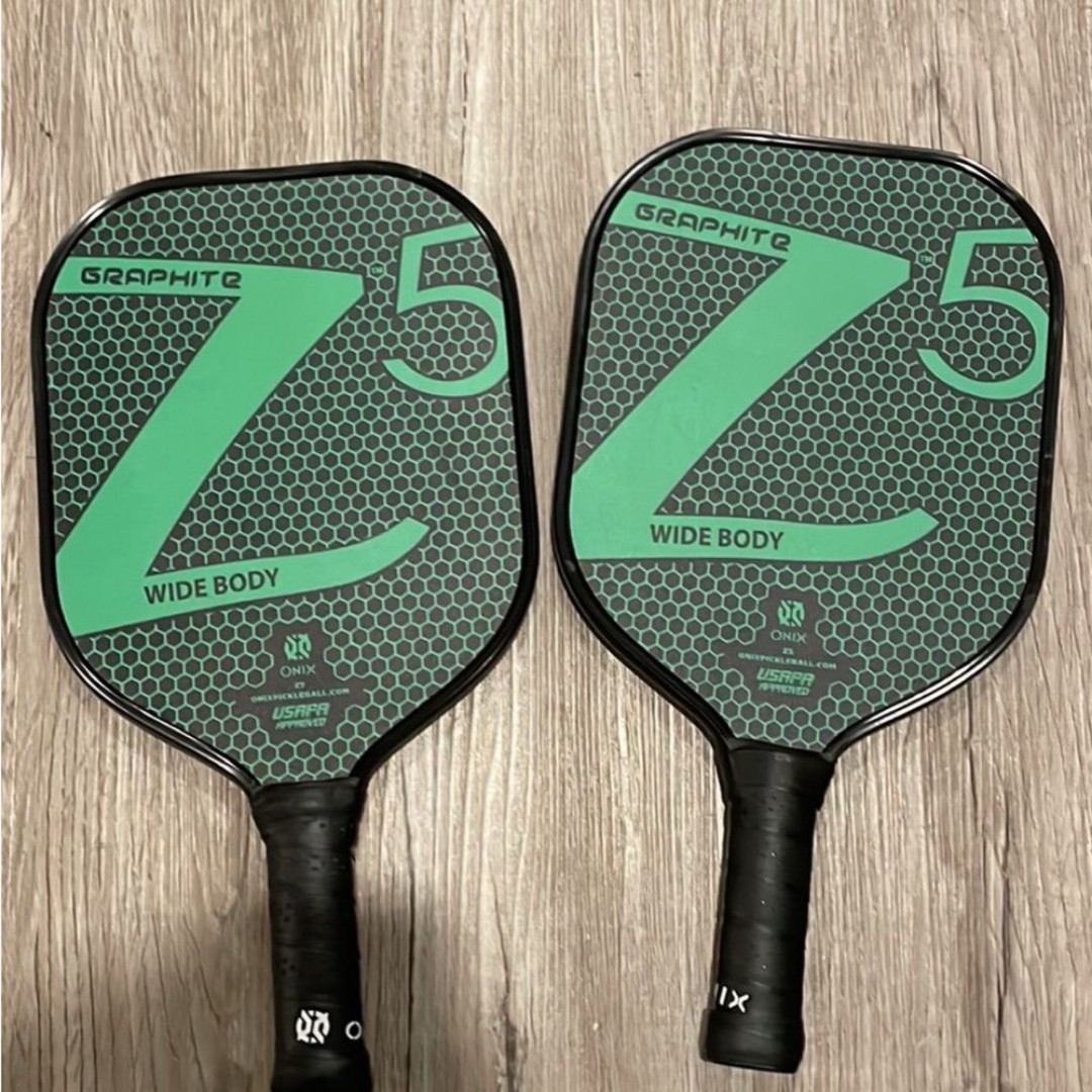 2 Onix Z5 Pickleball Paddle - Wide Body Graphite - Great Condition - Barely used