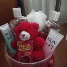 Avon SSS Gift Basket