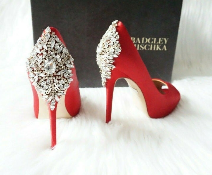 Badgley Mischka Peep Toe Platform Pump