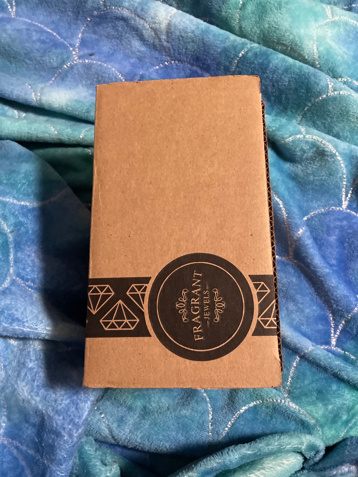 Reserved listing for Almyra24