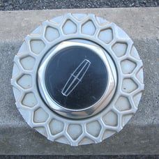 Center cap Hubcap 1990-1997 Lincoln Town Car 15 wheel Rim (F0VC-1A096-AE)