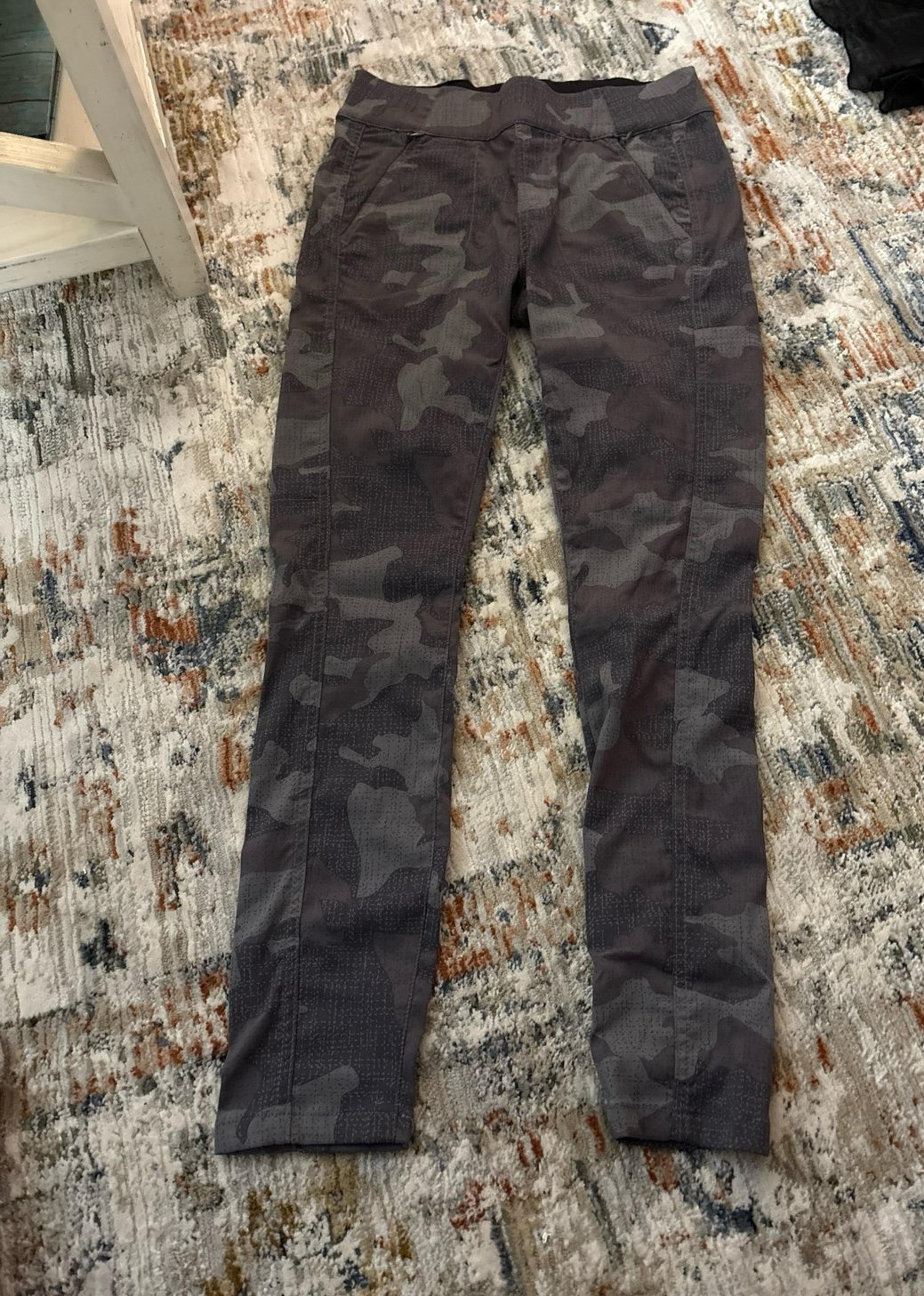 prAna women’s athletic pants size small