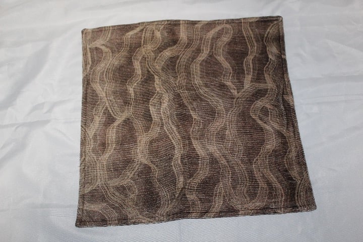 West Elm Textured Pillow Cover. Sz. 20 x 20