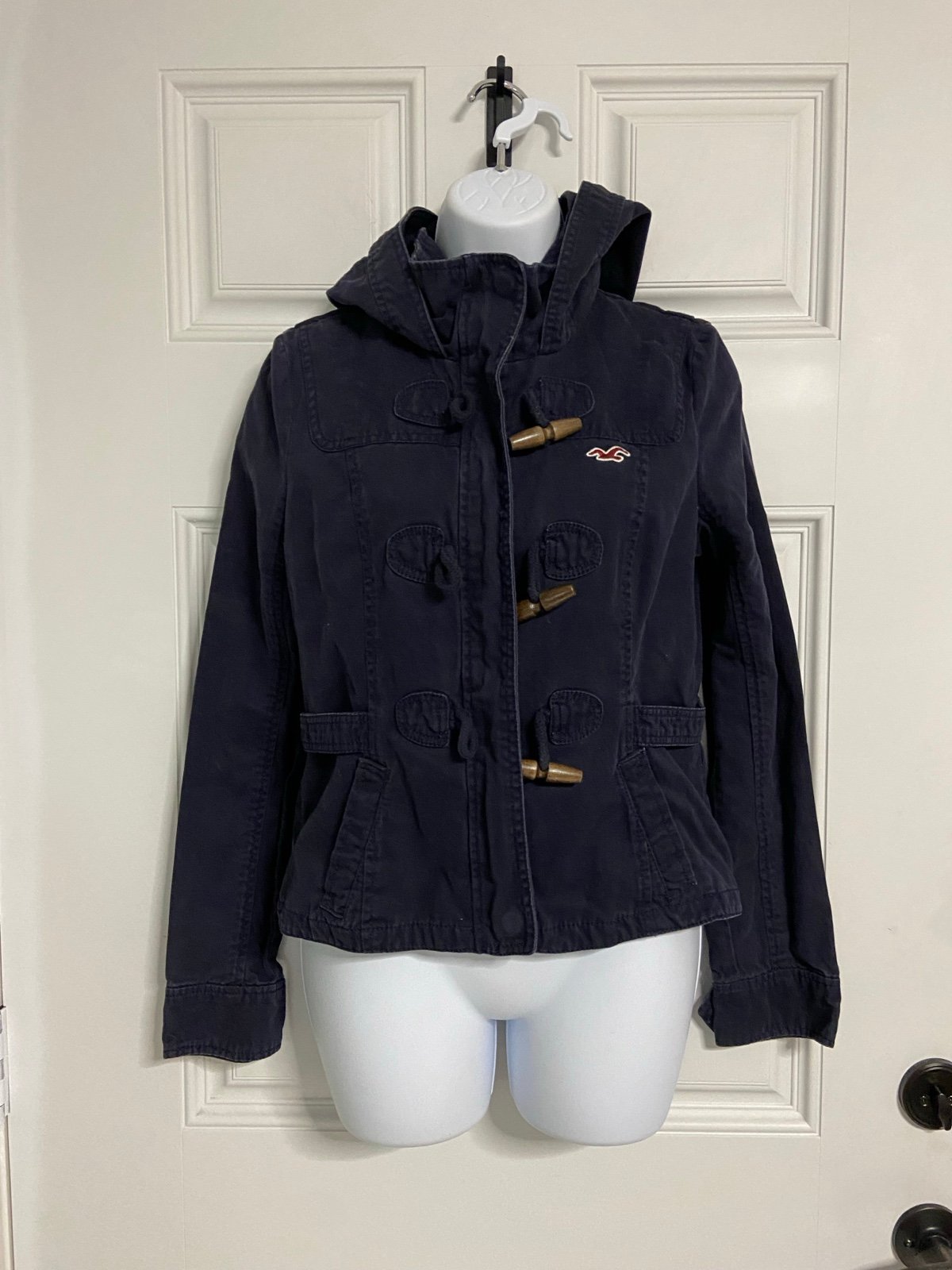 ⛄️3- HOLLISTER Navy Hooded Jacket