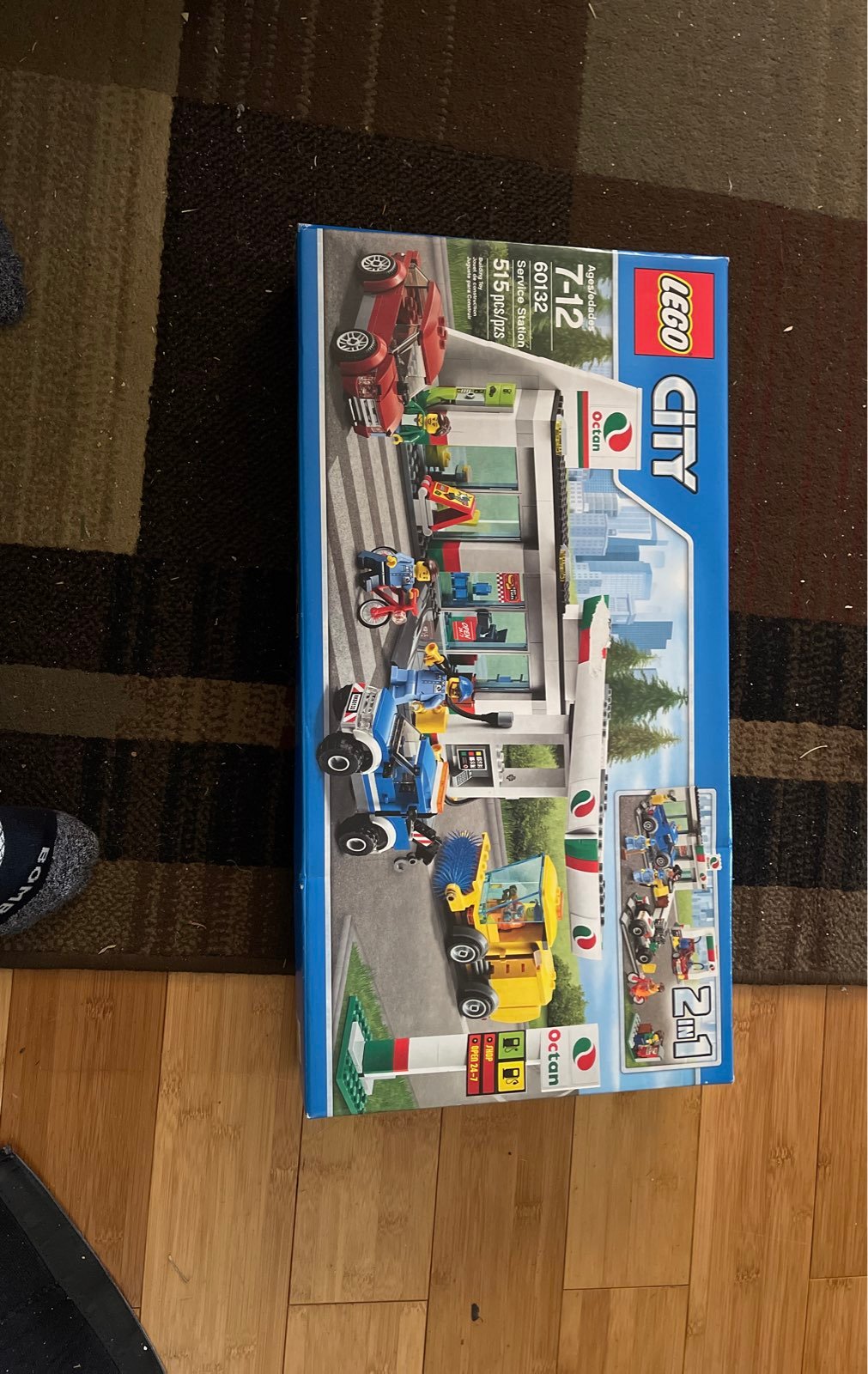 LEGO City Service Station
