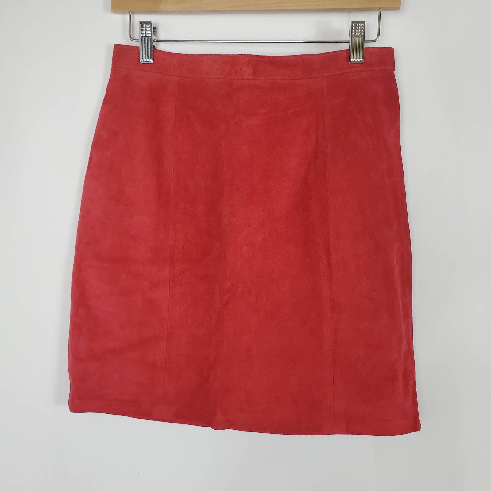 Outerwear by Phoenix Red Suede Mini Straight Pencil Skirt Women's Size 11-12