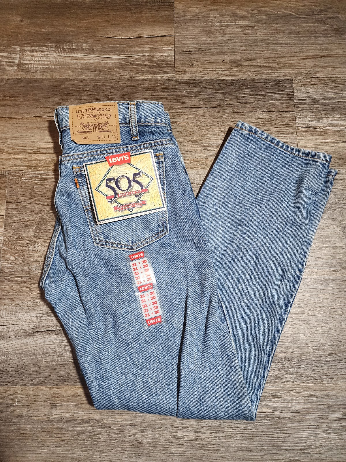Vintage LEVIS 505 Acid / Med Wash Blue Jeans MEN'S 31x30 Made in Columbia 1994