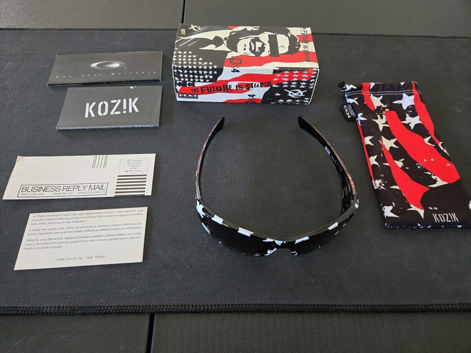 Oakley Frank Kozik Hijinx Artist Series Kozik Polished Black / Warm Grey 12-798