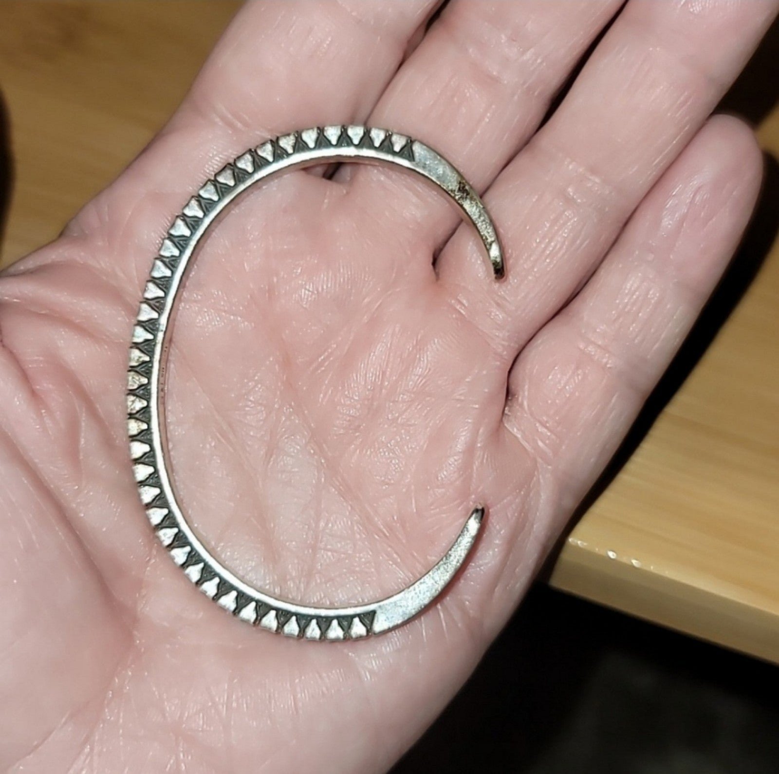 Navajo Artist Roger Skeet Sterling Silver Bracelet ¤