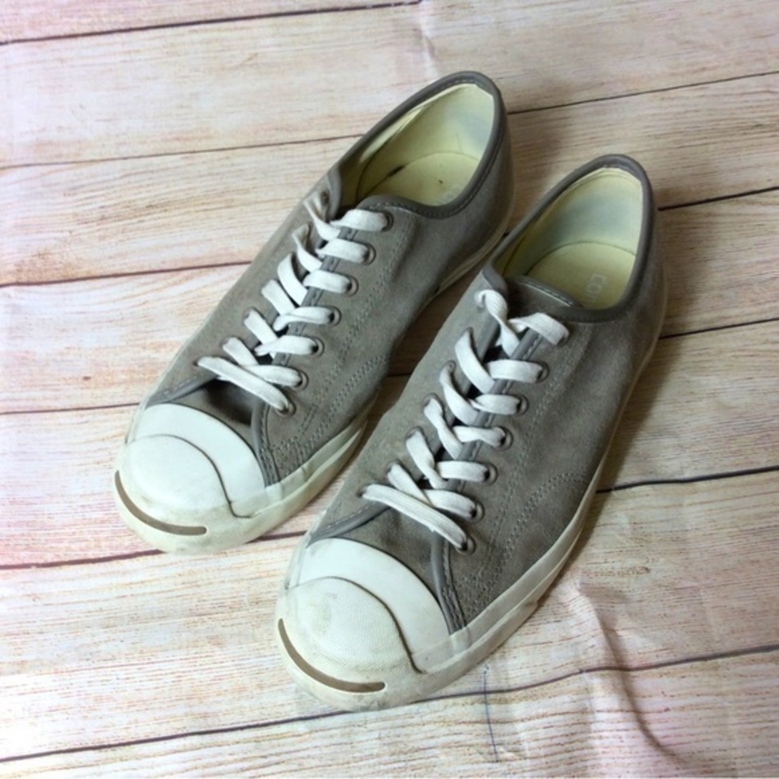 Converse Jack Purcell taupe/gray low top suede leather sneakers. Size 10