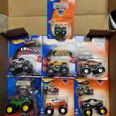 Monster jam hot wheels monster trucks NIB New lot of 7