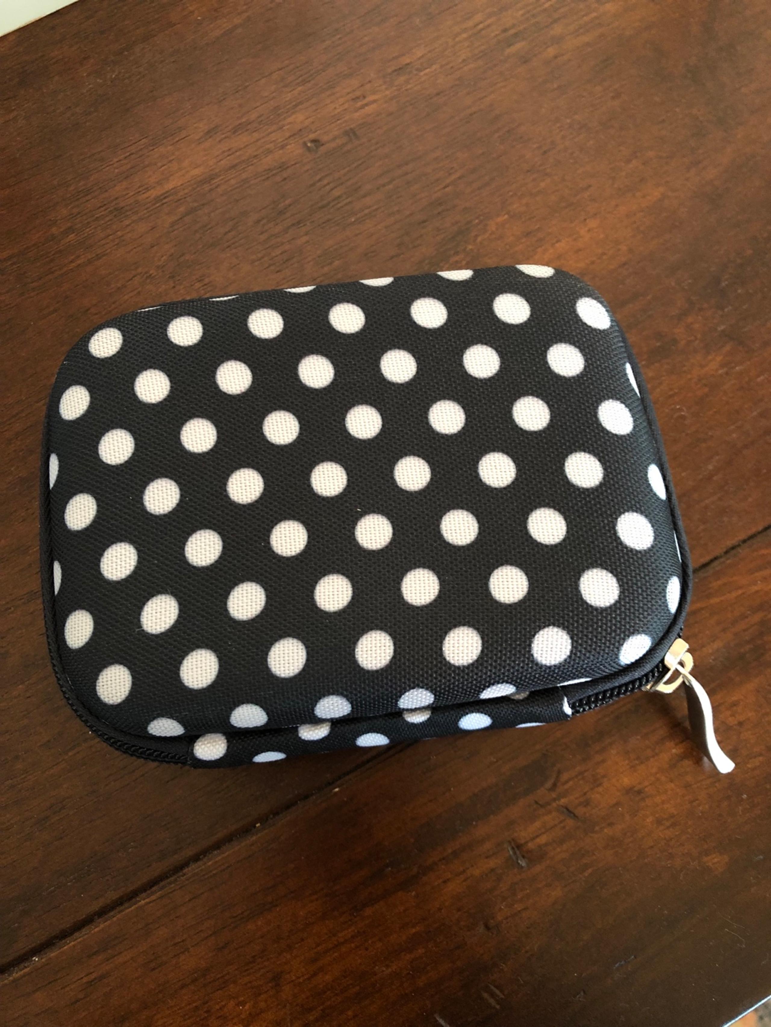 Essential oil roller bottle carrying case