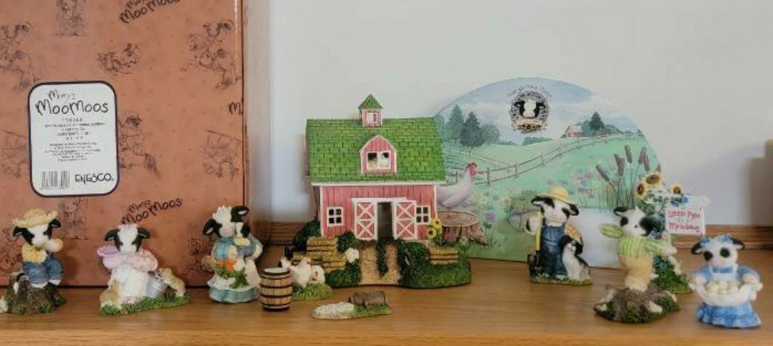 New In Box Mary MooMoo's 10th Anniversary Limited Edition Collectors Set