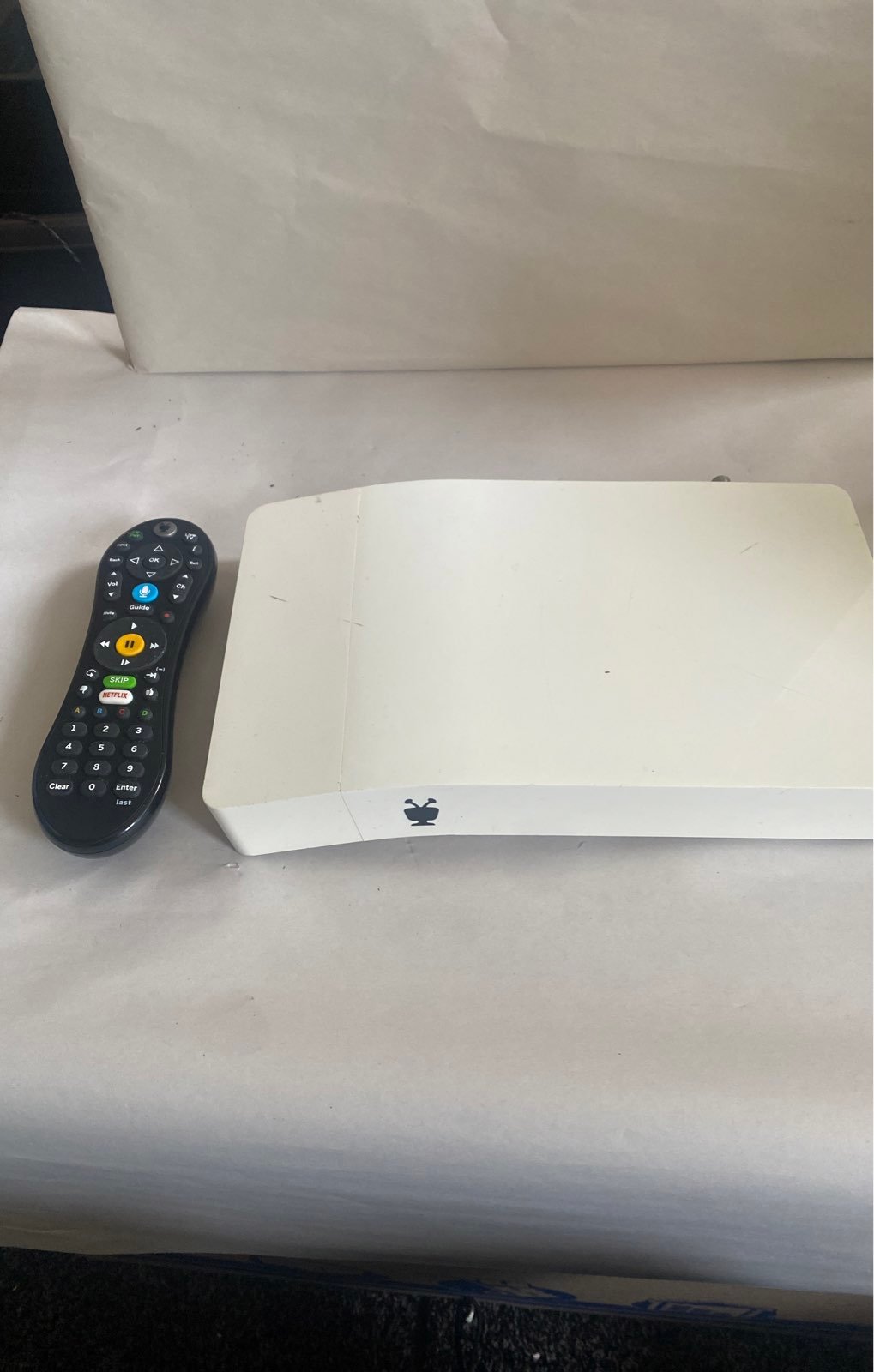 TiVo BOLT 500 GB DVR and Streaming Media Player - 4K UHD - TCD849500
