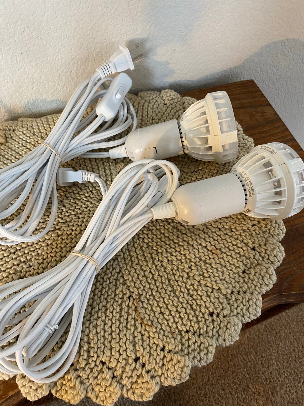 Sansi 10w Ceramic Grow Light Bulbs x2 with Power Cord and Switch
